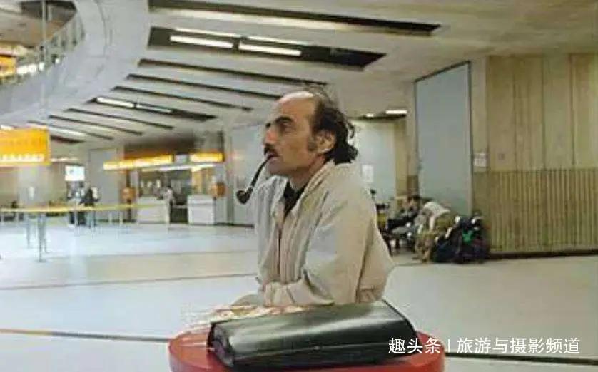 全球“误机时间”最长的游客:在机场待了17年?出去时已满头白发!