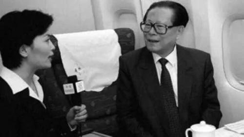 与江泽民淫乱 她的面貌发生惊人改变