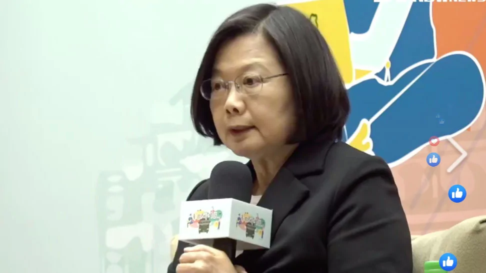 宋楚瑜向蔡英文自首 我触犯了所谓 反渗透法 含视频 手机新浪网