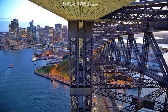 北半球严冬来临 悉尼大桥却是最美的时光