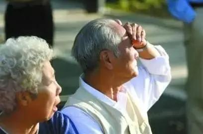 决定人寿命长短的不是吃和运动 而是…太震惊了!