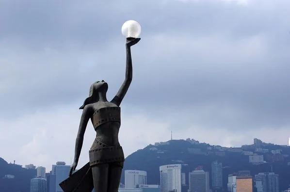 【老照片】香港人发现“反送中”看清中共本质的经验来自...