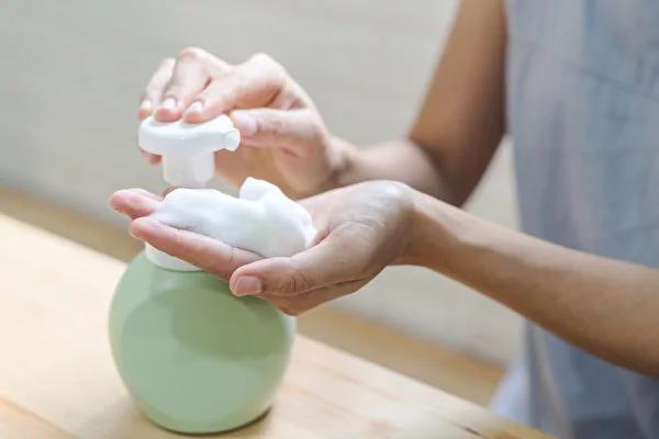 洗碗精、沐浴乳能加水稀釋嗎?醫師:1種情況千萬別 2 20191226054353633