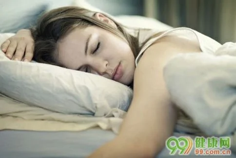 睡觉口水流满枕 小心健康亮红灯 阿波罗新闻网
