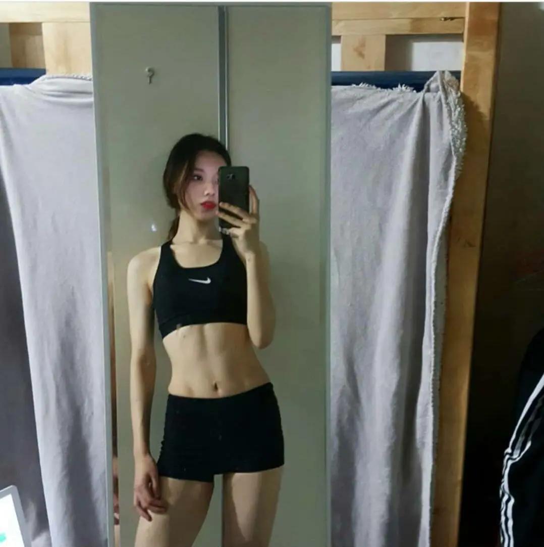 她被渣男劈腿后 狠心减掉半个自己 现「绝世美颜」让渣男疯狂求复合