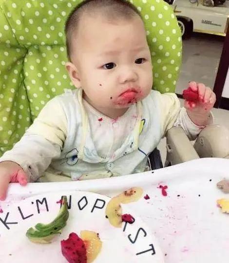 1岁女儿吃了保姆做的饭后「胃口大增」 妈妈好奇偷尝一口 第二天辞退了保姆