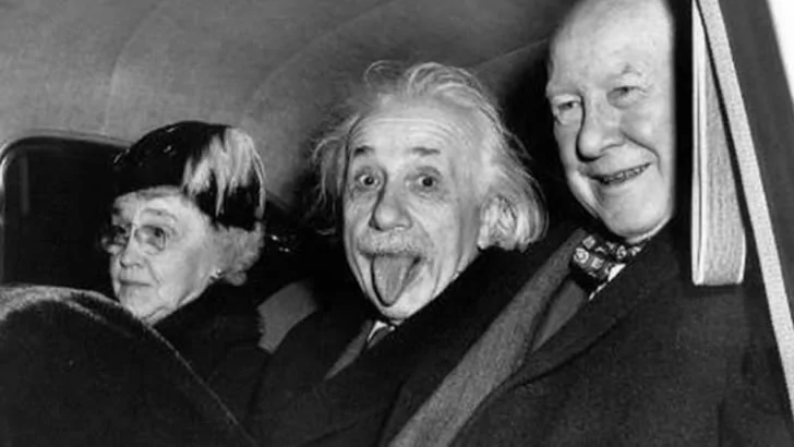 爱因斯坦吐舌照片是怎么来的 阿波罗新闻网