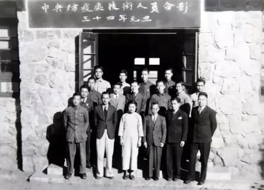 中国第一代病毒学家 救人无数 却被暴政虐杀