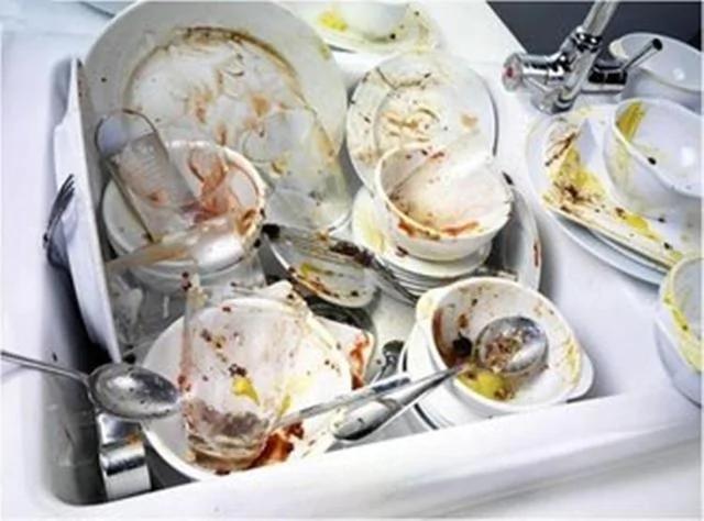這樣洗碗等於吃細菌 洗了一輩子的碗 竟然洗錯了