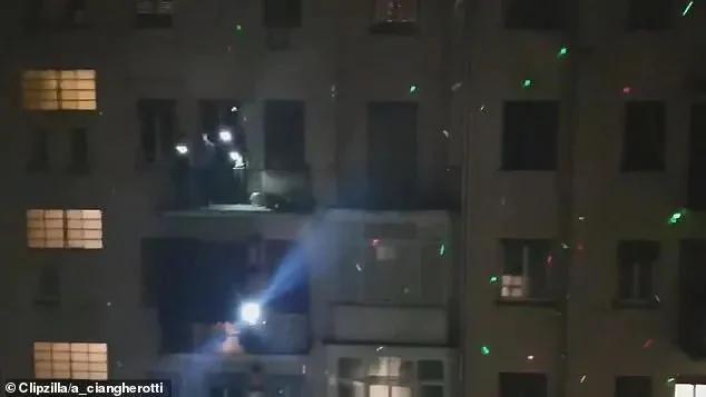被隔离憋疯了的人们都在家做啥?你不笑算我输