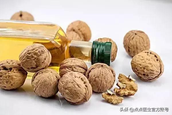 哈欠连天是犯了春困?不 有可能是快中风了