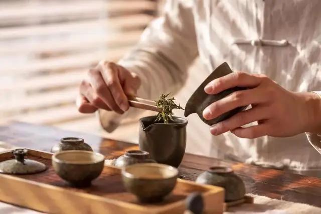 《黄帝内经》养生四大要点 饮食、起居、运动与情志!