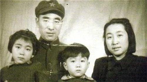 揭秘:林彪打倒贺龙 竟涉及毛泽东和蒋介石
