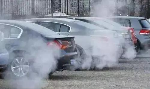 開車易犯的9個致命錯誤 稍不注意就會車毀人亡! 5 20200506044825554