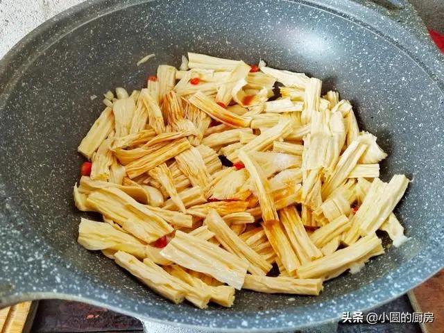 這才是腐竹最好吃的做法 食材調料要這麼搭 滑嫩清爽不油膩 6 20200619101338795