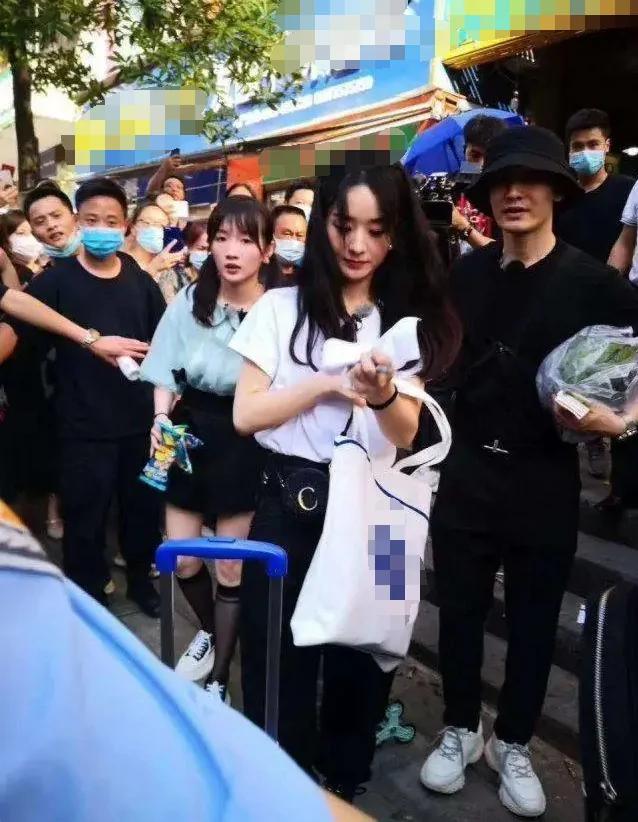 黄晓明事业再攀高峰 baby发文有点失望