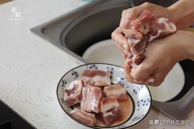 看過廣東人吃排骨 我覺得以前的排骨都白吃了 這也太會吃了吧 6 20200707091907434