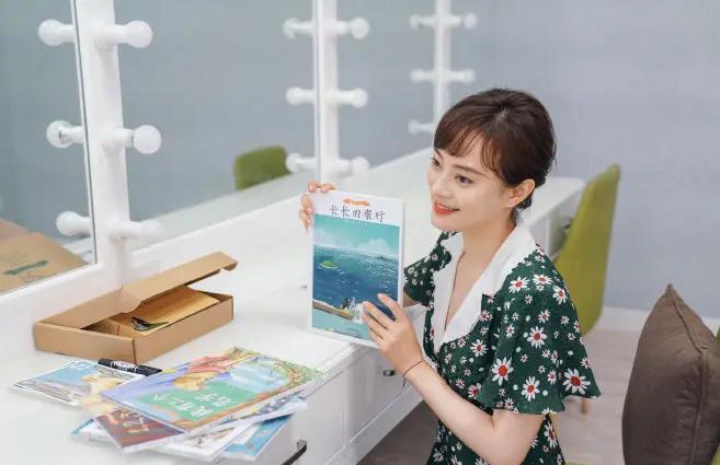 眼前一亮!孙俪久违长发造型曝光 穿碎花裙笑容温婉