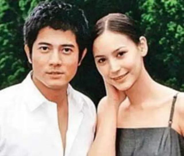40岁女星终于承认有新恋情 离婚6年走出阴霾 直言很开心