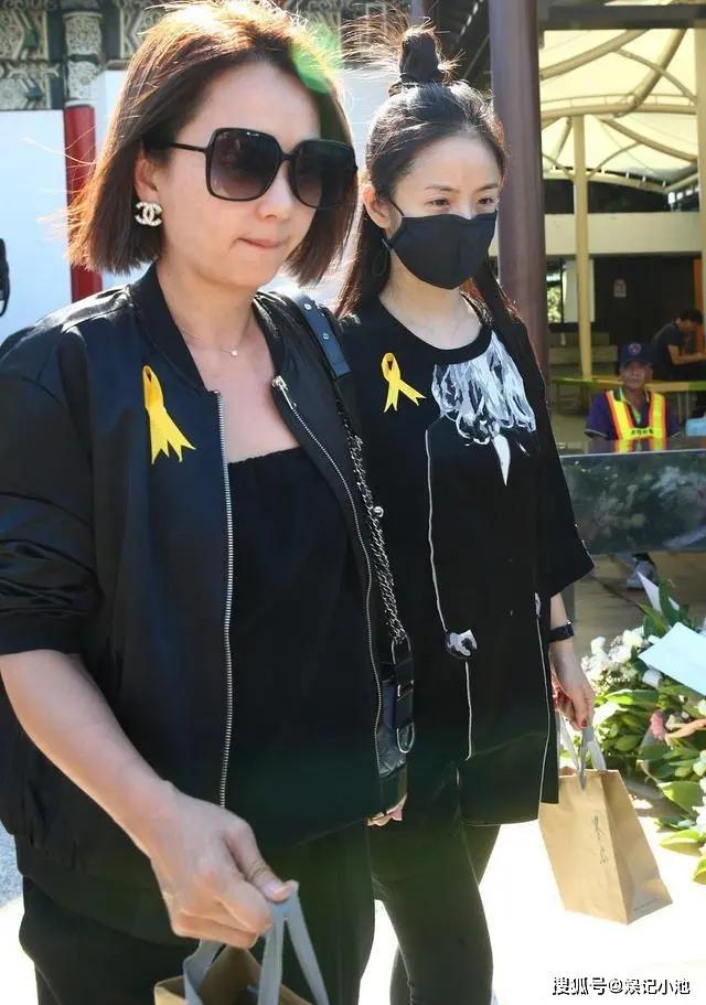 57岁偶像剧导演杨冠玉葬礼:林依晨哭得双眼通红