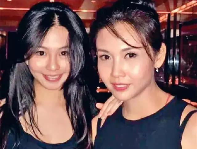 邱淑贞21岁女儿近照曝光 打扮成熟 被曝已暂停学业