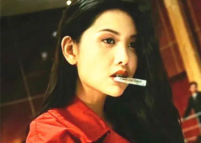 邱淑贞21岁女儿近照曝光 打扮成熟 被曝已暂停学业