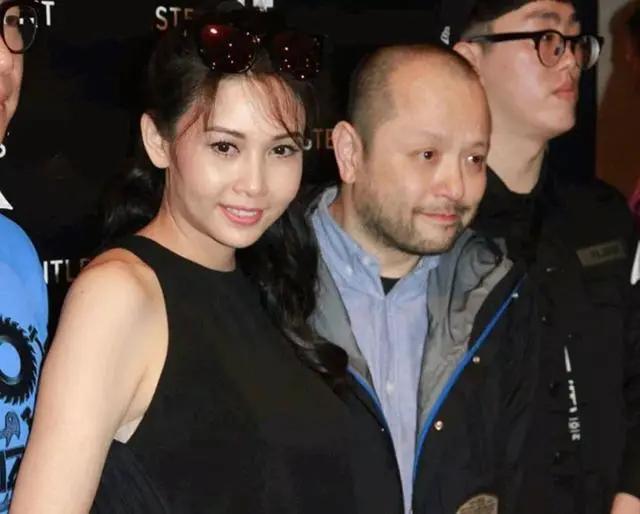 邱淑贞21岁女儿近照曝光 打扮成熟 被曝已暂停学业