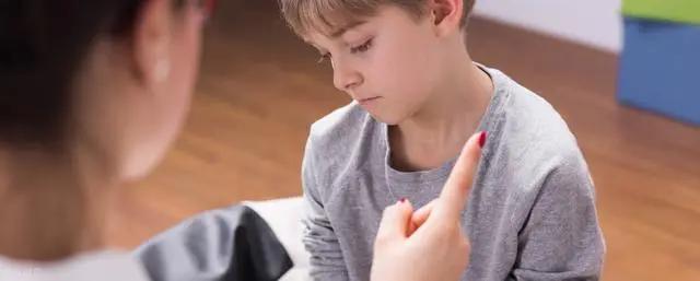 批評完孩子任由他哭?掌握「情緒療法」 教會孩子正確應對挫敗感 7 批評完孩子任由他哭?掌握「情緒療法」 教會孩子正確應對挫敗感