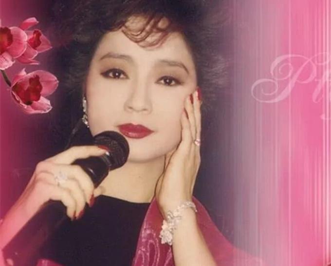 62岁著名设计师初步确诊!14天前与歌坛天后亲密合影 且没戴口罩