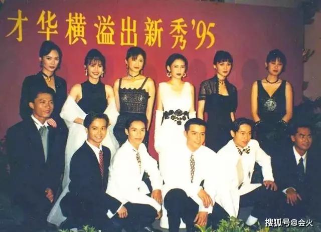 "最美殷素素"晒照 鹅蛋脸变"锥子脸"