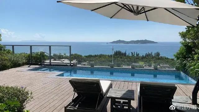 汪小菲结婚10周年重回旧地 带大S海边度假送惊喜实力宠妻