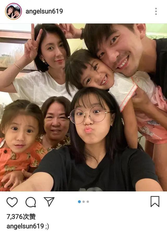 梧桐妹晒祖孙三代同框 咘咘表情超多巨可爱