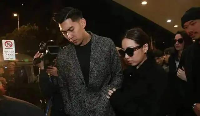 高以翔好友出状况!孕妻挺6个月大肚突发出血 紧急送医打安胎针
