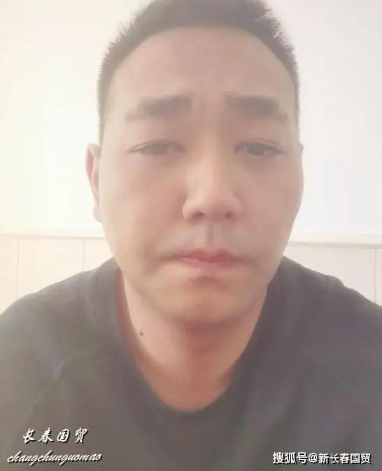 “小龙人”近照曝光 身材发福变化大 如今已成为公司老板