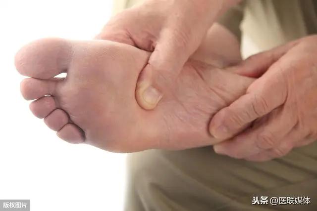 腳部有5個異樣 多是表示疾病上身了 越早察覺越好