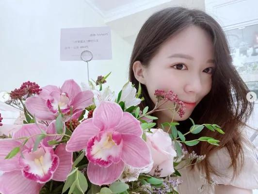 黄日华妻子离世后首个冥诞 女儿亲手制作戏服表白妈妈:非常想你