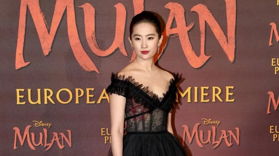 《花木兰》上不了北美戏院 转战小萤幕