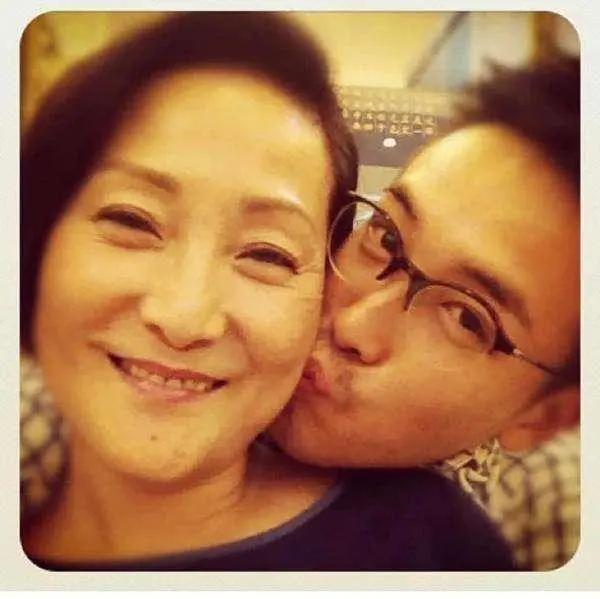 曾志伟二婚妻子病逝!一直都是儿子陪伴在旁 曾志伟在外浪了20年