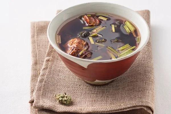 葯食同療：緩解經痛 益母草羅漢果湯