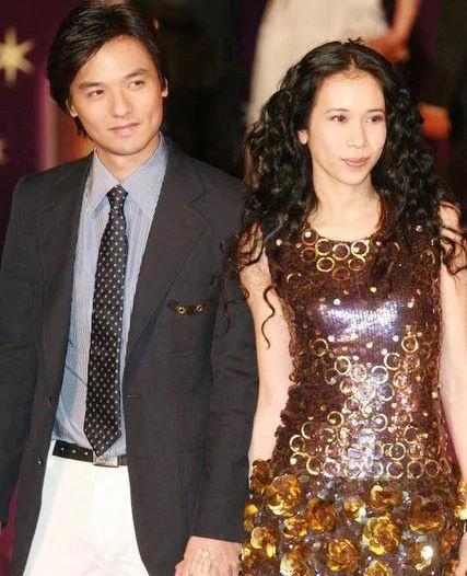 舒淇晒照为冯德伦庆生 称其为“最帅导演”