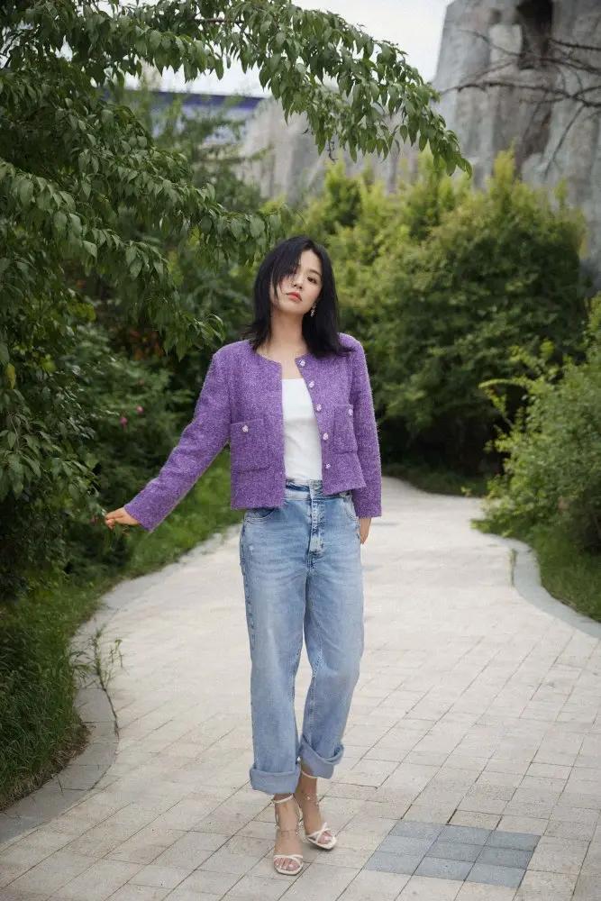 马思纯走出抑郁阴霾 直播时笑容灿烂状态好 6字回应感情现状