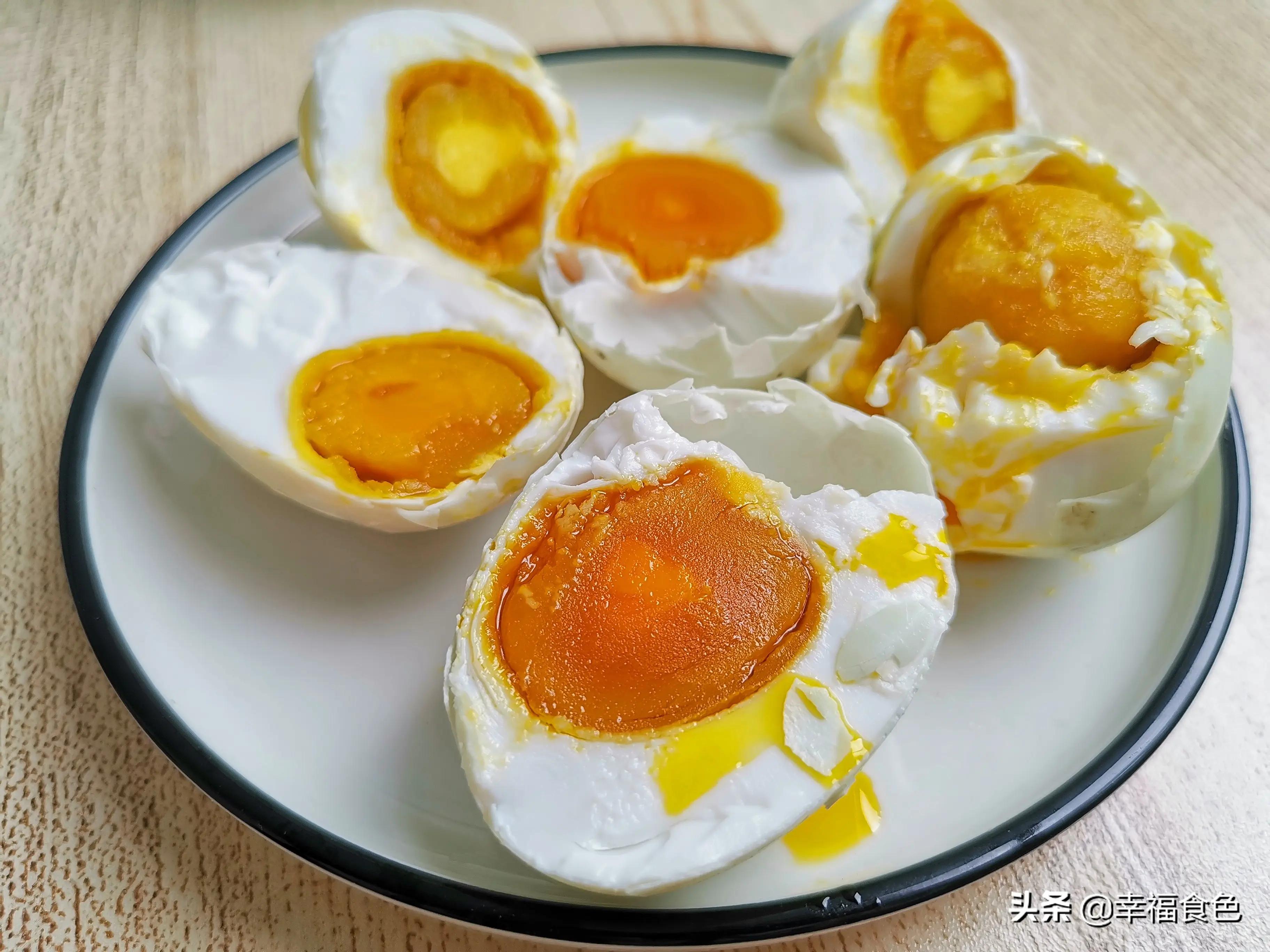腌咸鸭蛋怎么做_腌咸鸭蛋的做法_豆果美食