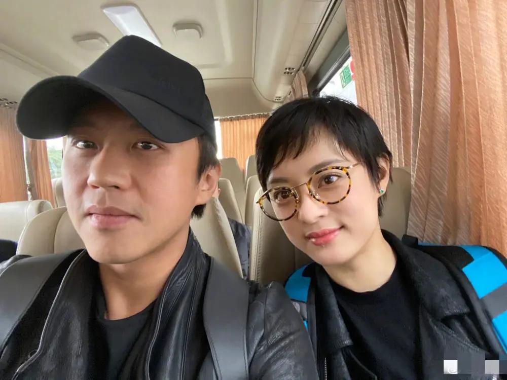 邓超晒夫妻合照提前过七夕 与孙俪情侣装秀恩爱 老夫老妻甜掉牙