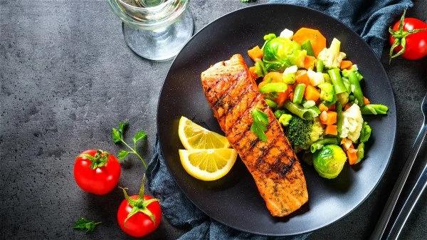 吃海鲜、豆腐、肉 哪一个才是痛风的原因?