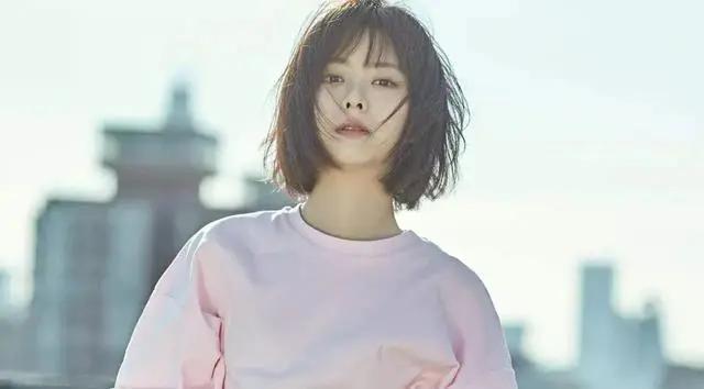 元气少女被迫长大?谭松韵誓为母亲讨回公道 庭审现场泣不成声