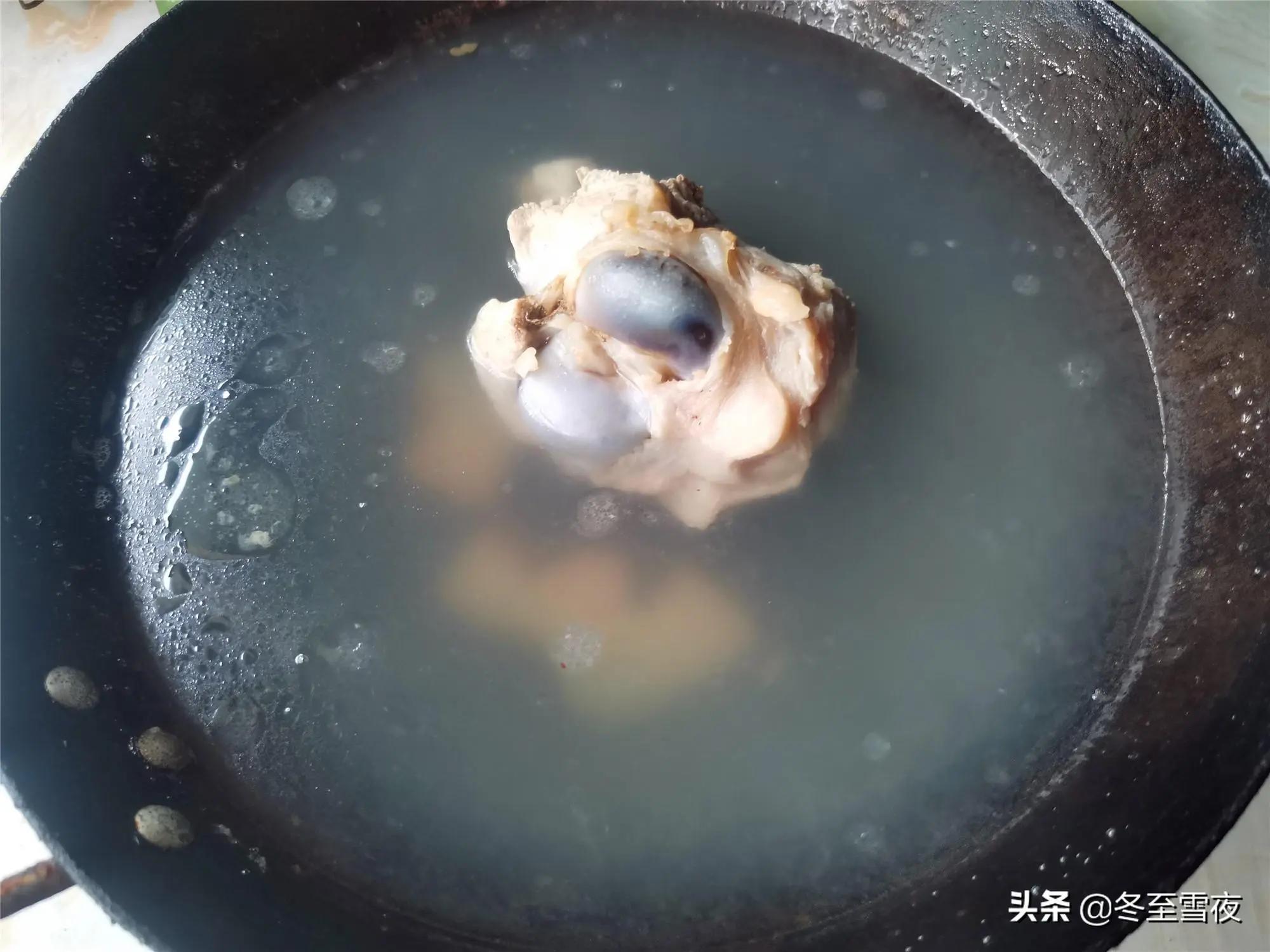 做菌菇豆腐湯 和這個食材一起煮 鮮香味美 香味撲鼻