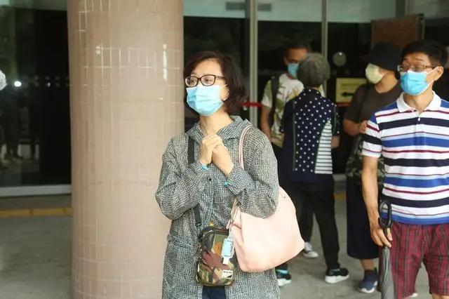 又一老戏骨患癌去世 女儿带遗物离开医院 好友曝光最后短信内容