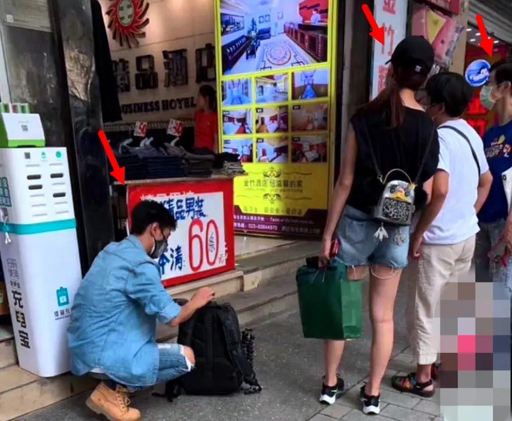 太甜蜜!蔡少芬张晋游重庆长江索道 被人群包围依旧镇定拥抱合影
