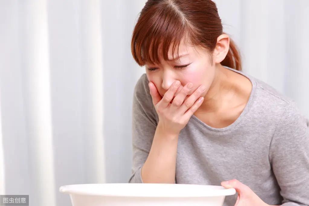 經常噁心嘔吐是怎麼回事？不瞞你說 你可能是被這8種疾病盯上了