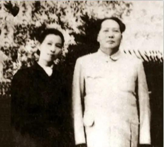 江青寫給毛澤東的第一封信曝光:我是純真的女孩子
